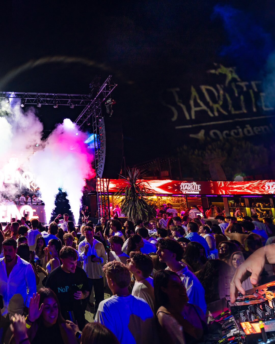 Starlite Marbella VIP tables photo 3